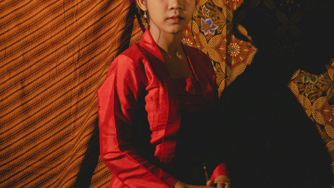 Wearing the Indonesian Sarong: Regional Traditions from Java, Bali, and Sumatra