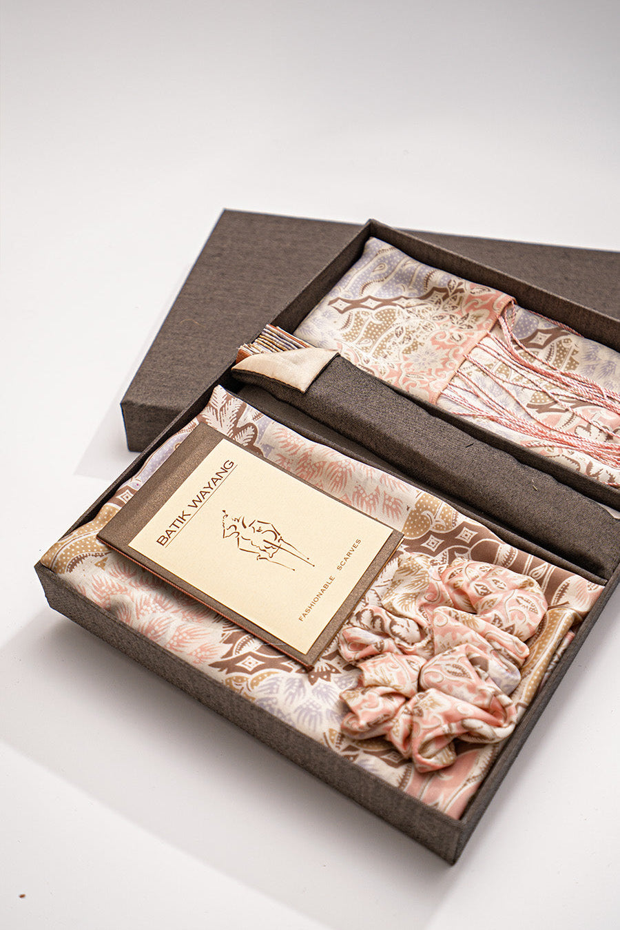 Sarong Set Deluxe in Pastel - Batikwayang