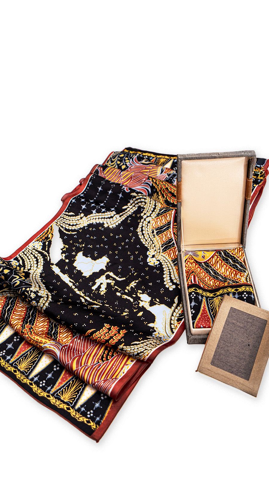HUT RI 80 Series: The Dawn of Freedom Scarf