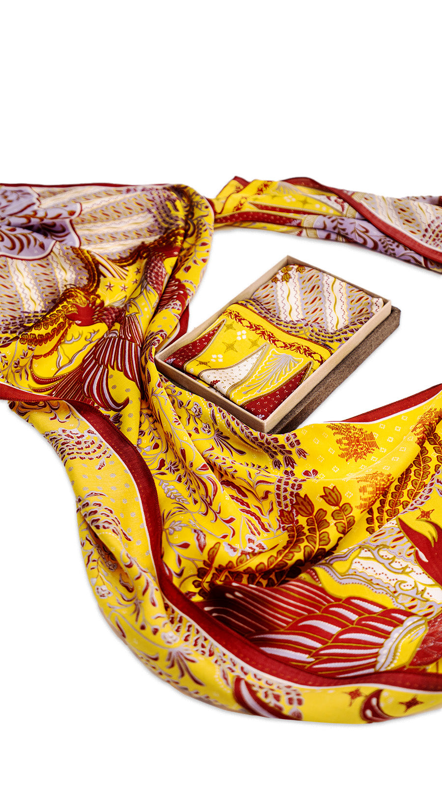 HUT RI 80 Series: The Golden Age Scarf