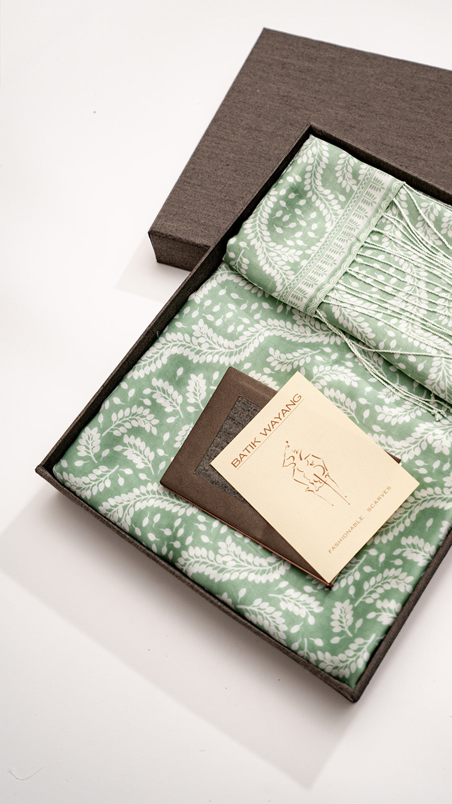 Sarong Set in Daun Asem II Green