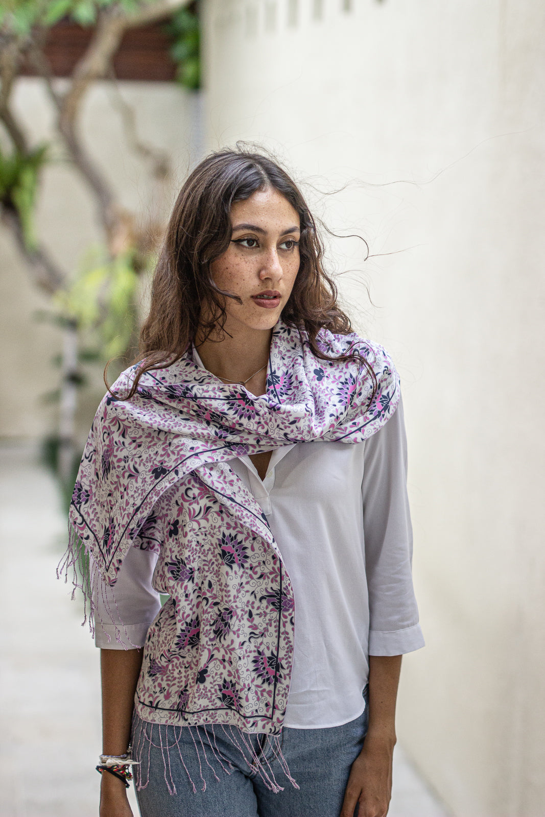 Rumbai Syal Teratai Ungu