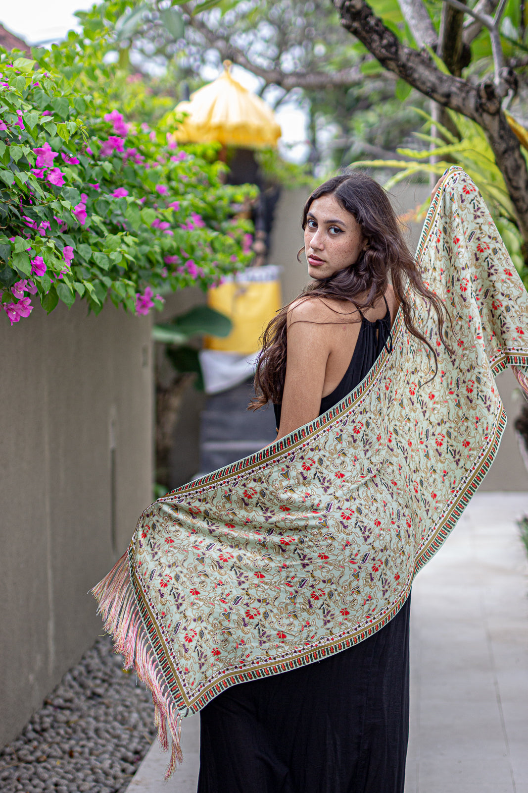 Shawl in Singapore Green