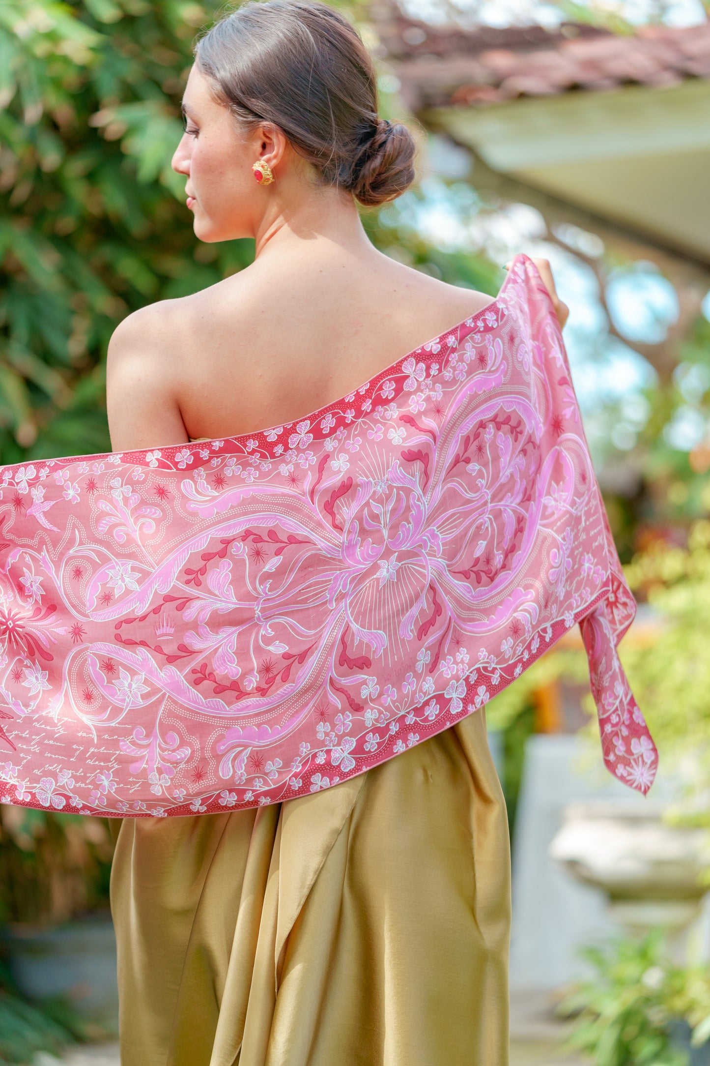 Kartini Series: Scarf in Trinil Merona