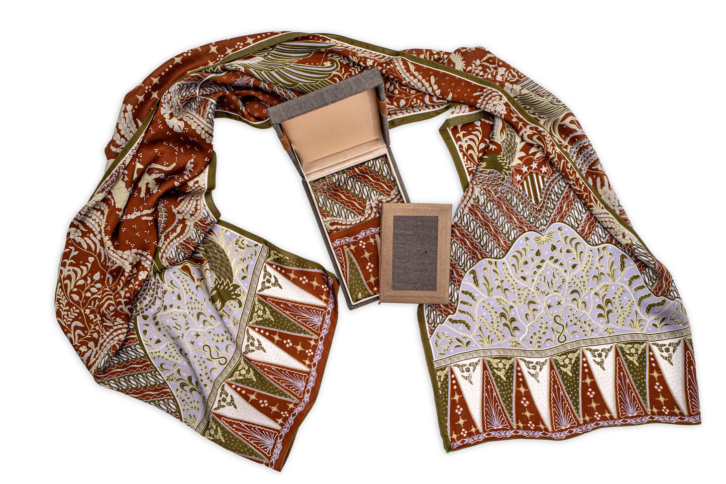 HUT RI 80 Series: The Return of Harmony Scarf