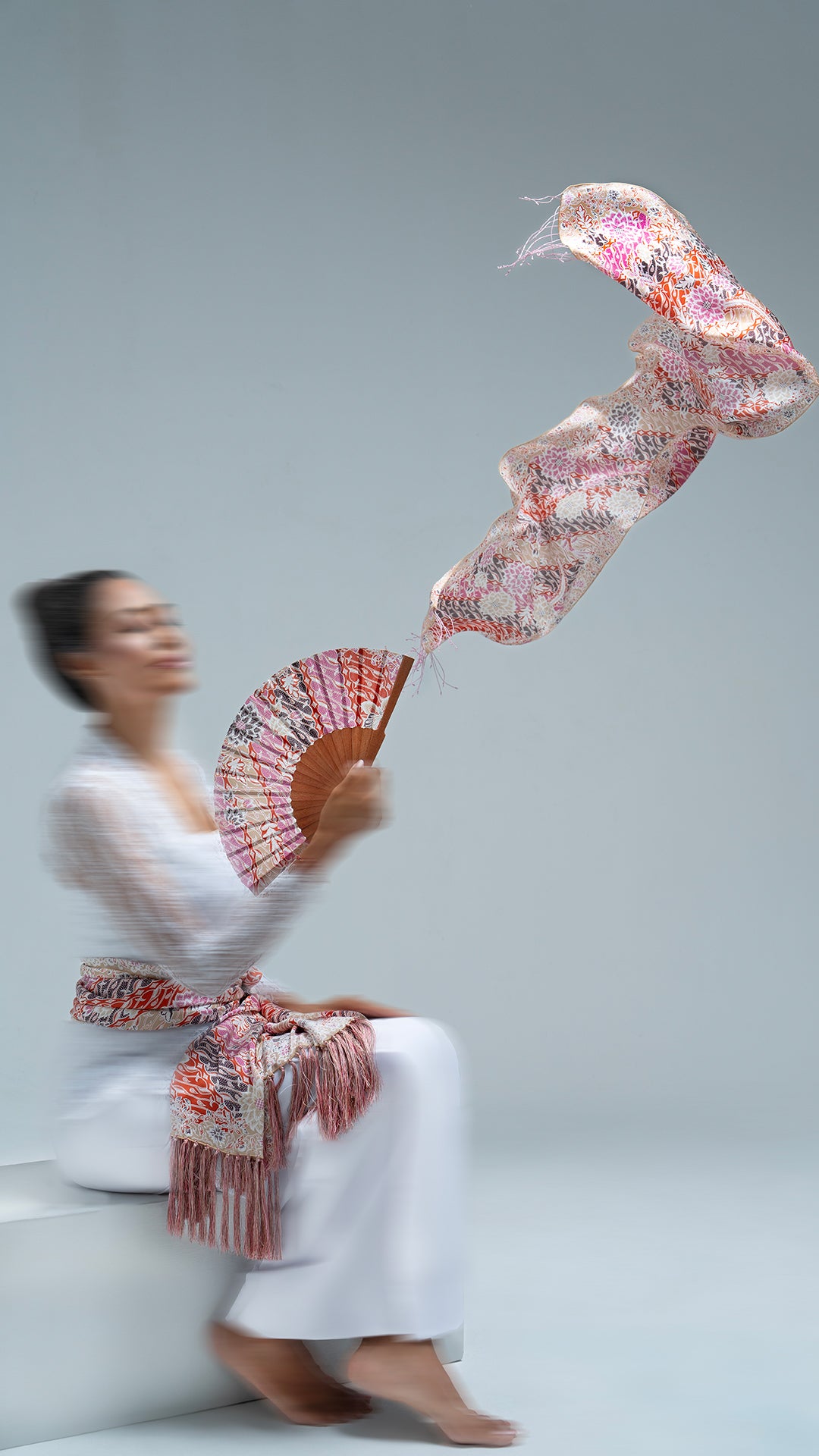 Syal Rumbai Merah Muda Coklat