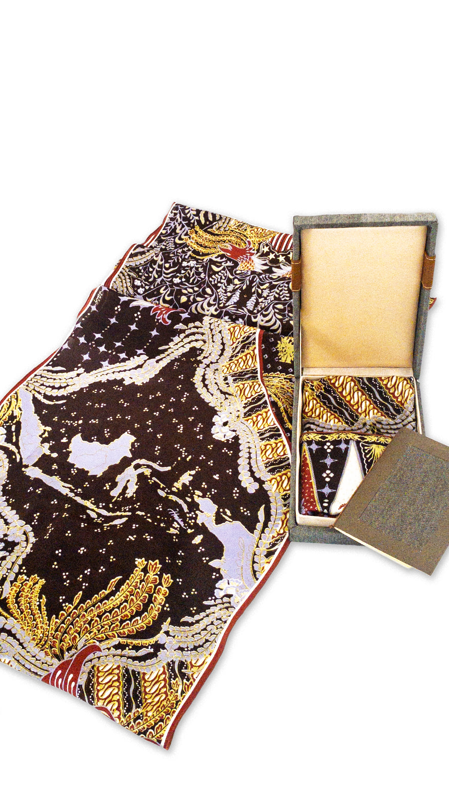HUT RI 80 Series: The Years of Resilience Scarf