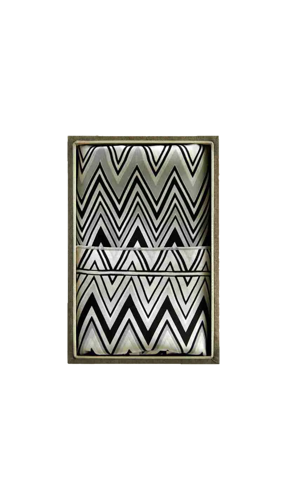 Scarf in Zig Zag Grey
