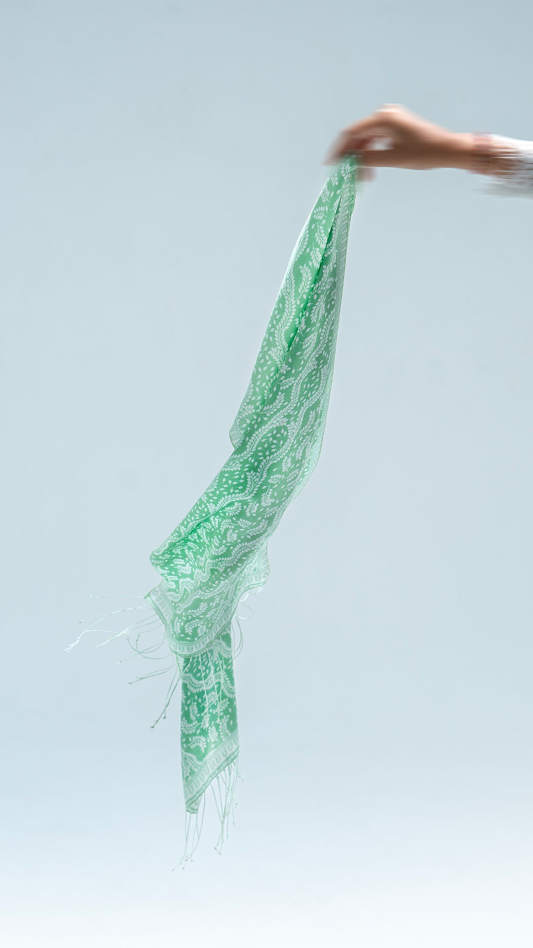 Scarf Fringe in Daun Asem II Green