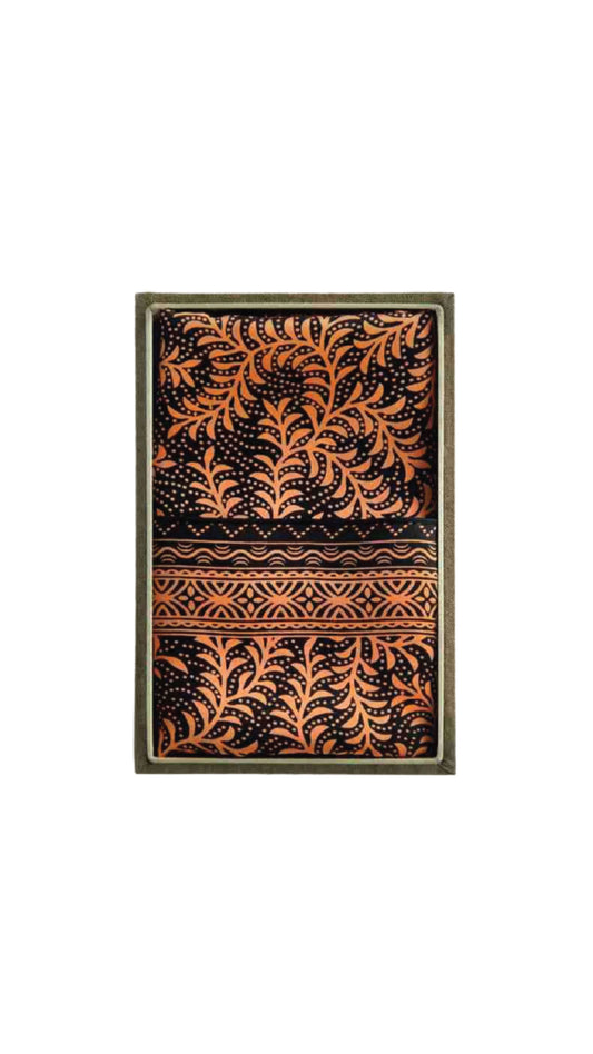 Scarf in Daun Asem Black