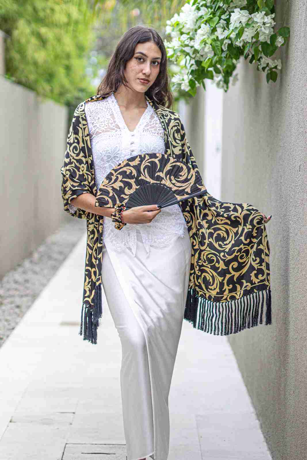 Shawl In Lamora Black in Model 5th Pose