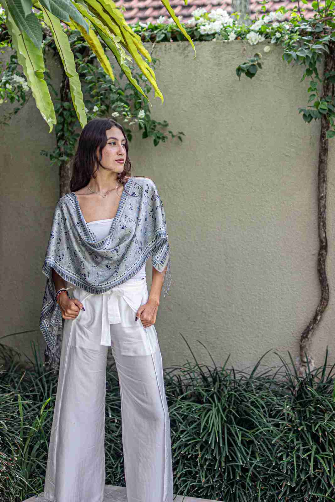 Scarf Fringe In Singapore Grey in Model 3rd Pose