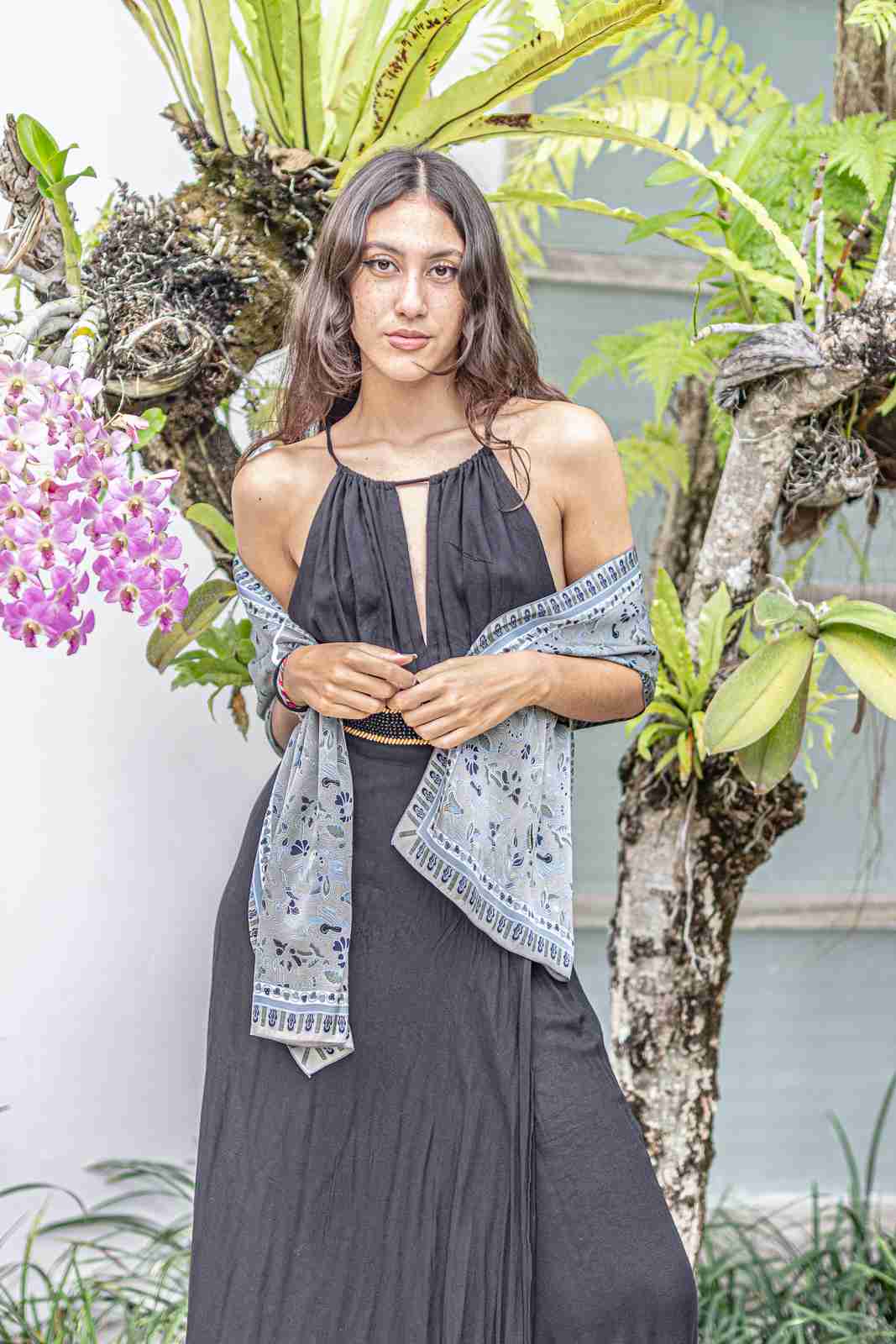 Scarf In Singapore Grey in Model 4th Pose