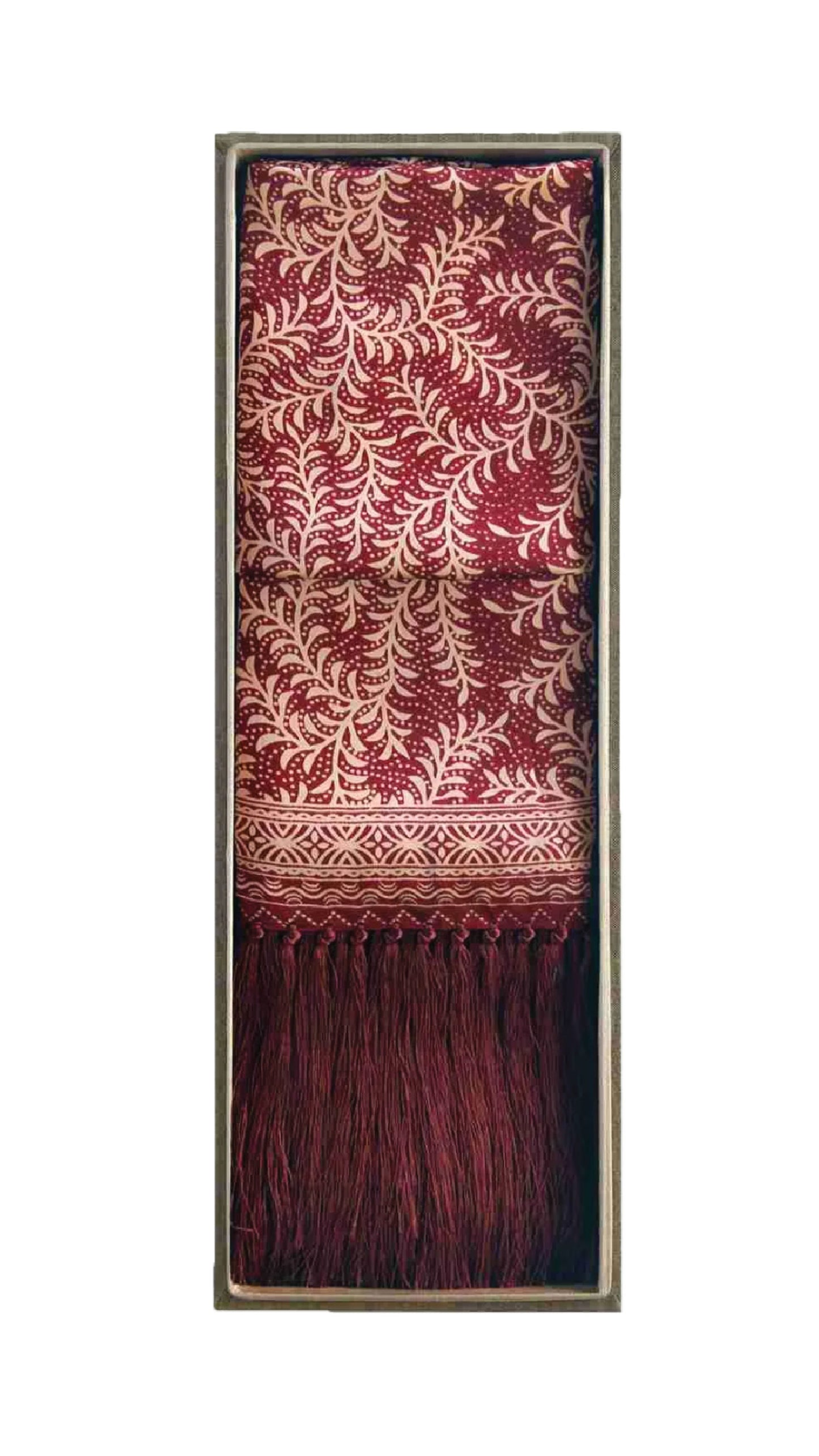 Shawl in the Daun Asem Red in a Box