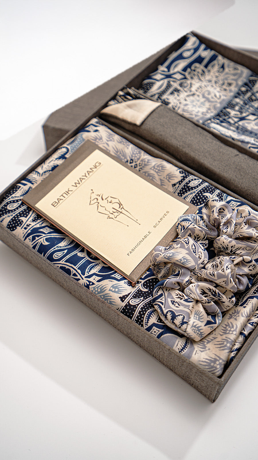 Sarong Set Deluxe in Antique