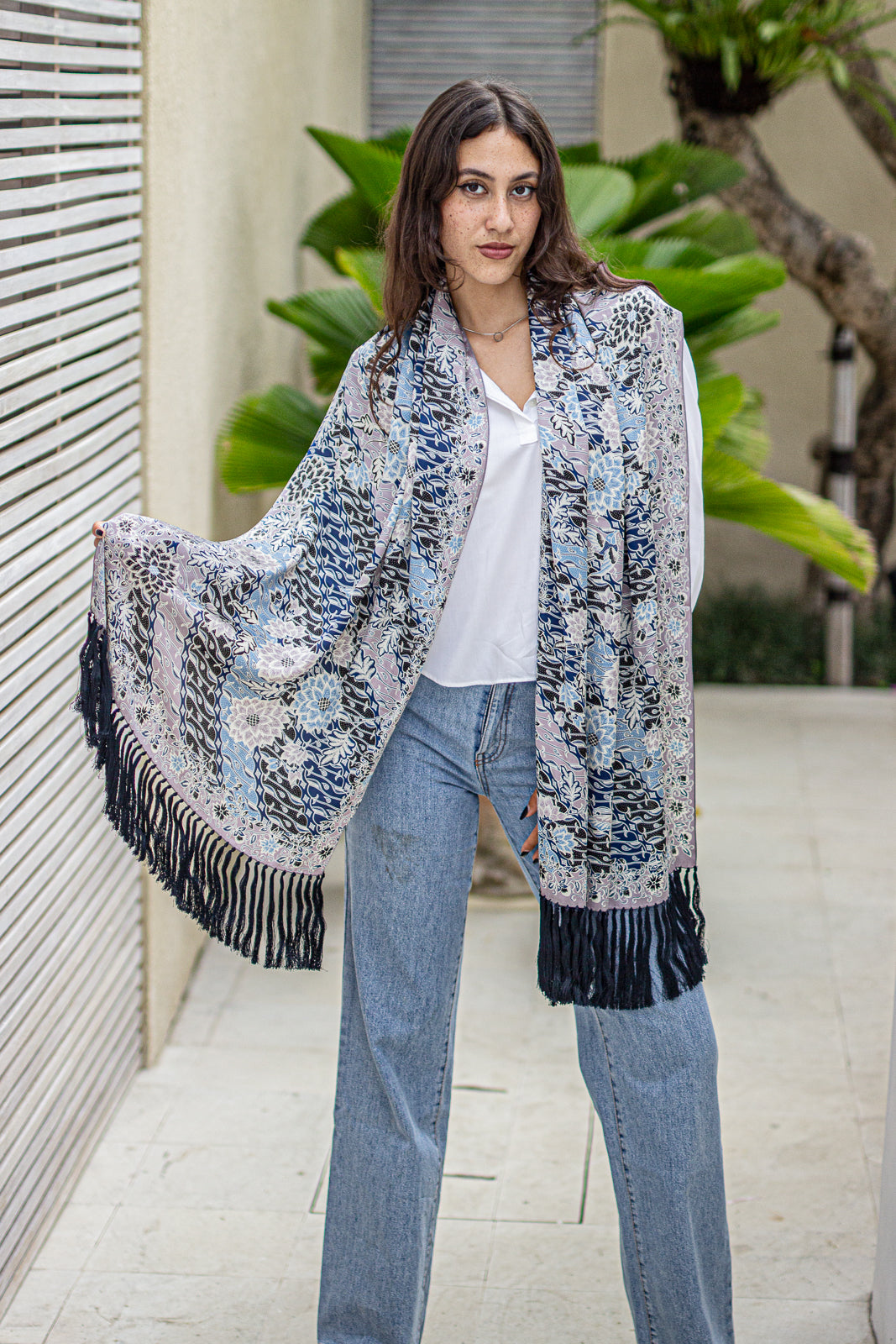Gift Under 2 Million: Antique (Shawl)