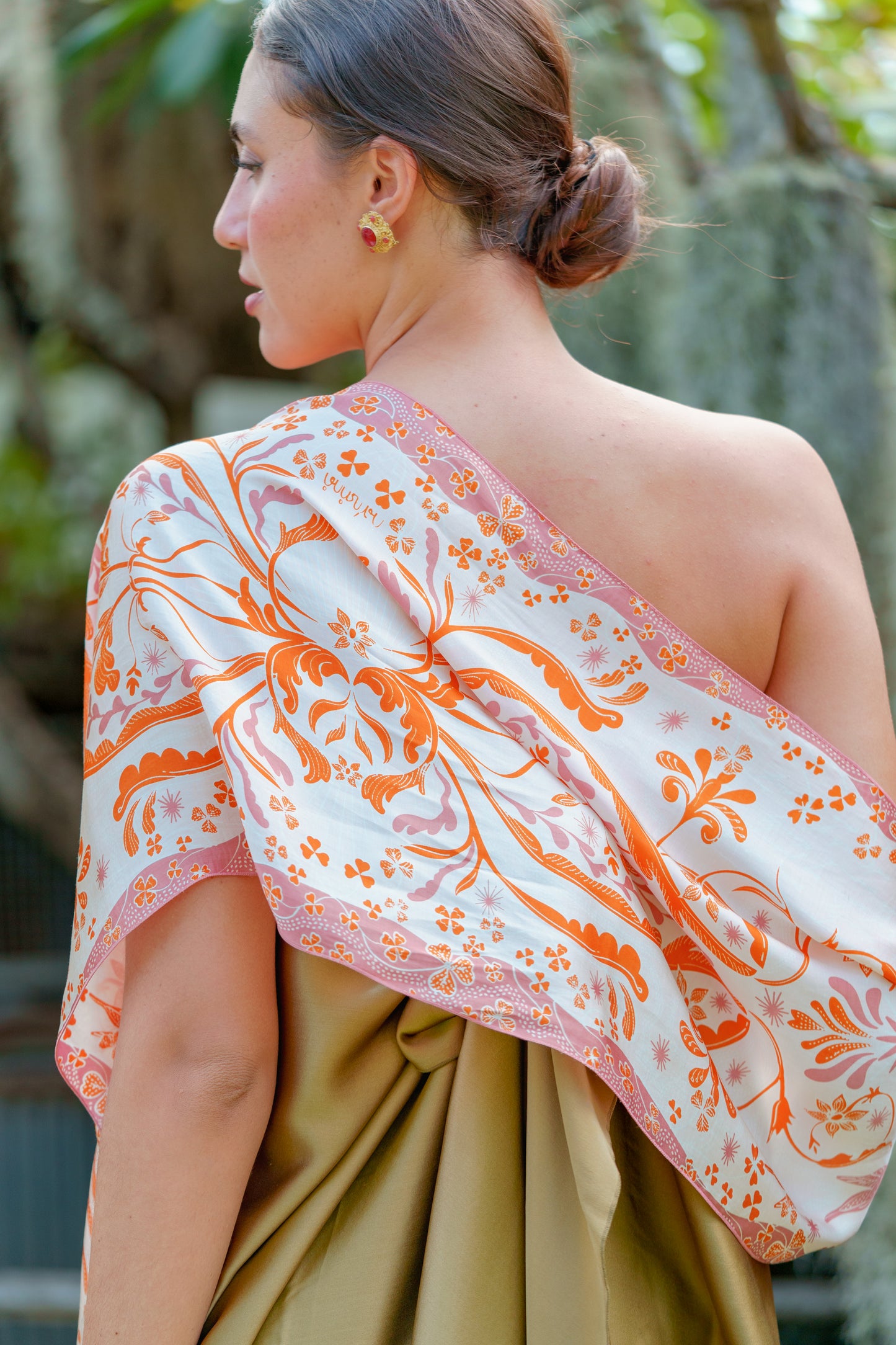 Kartini Series: Scarf in Trinil Peach