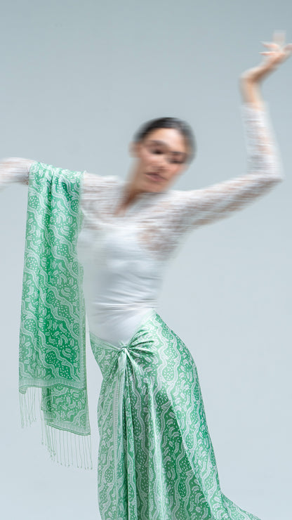 Scarf Fringe in Daun Asem II Green