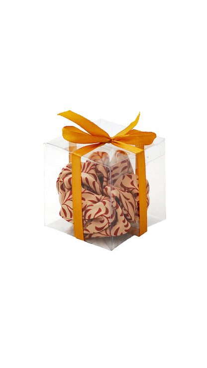 Scrunchie in Daun Asem (+) Red