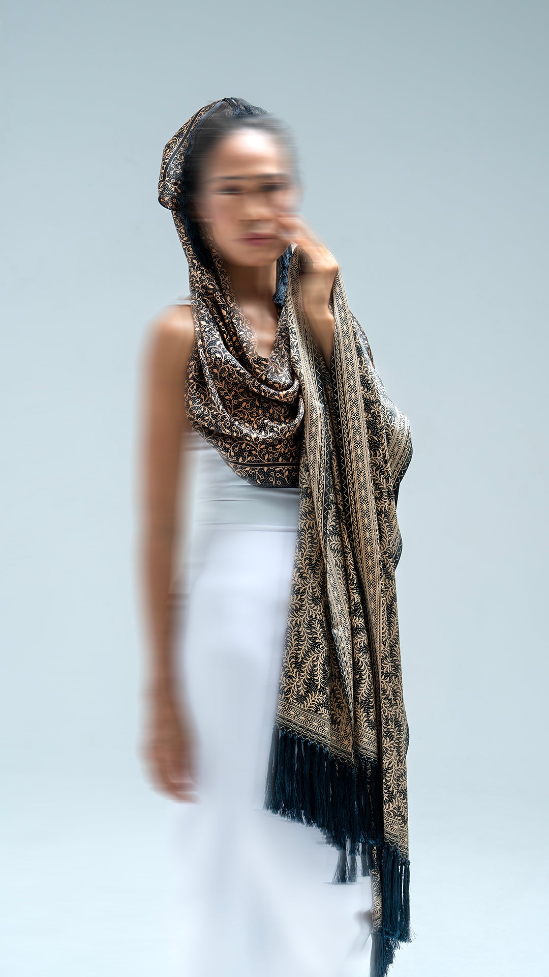 Shawl in Daun Asem Hitam