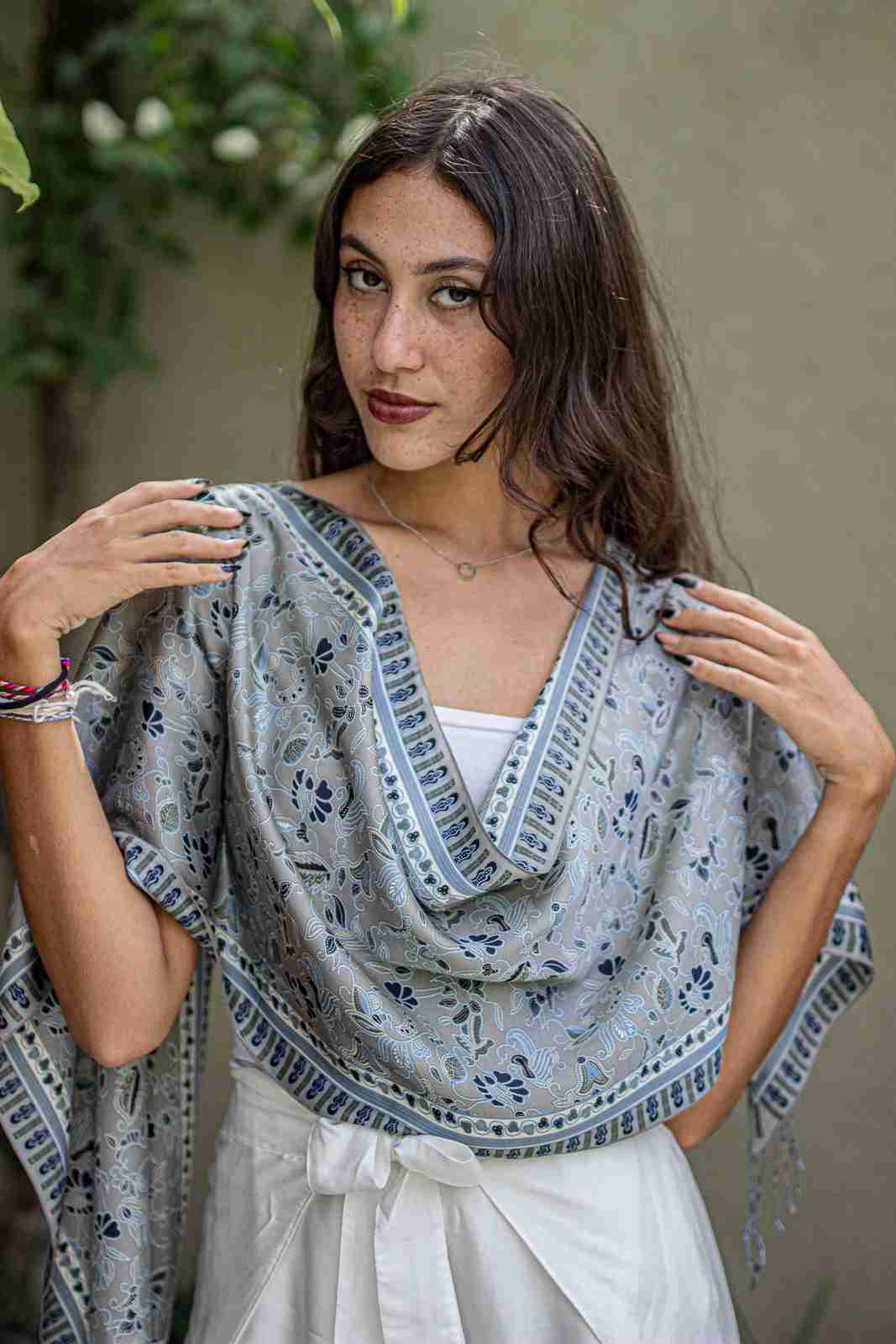 Scarf Fringe In Singapore Grey in Model 2nd Pose