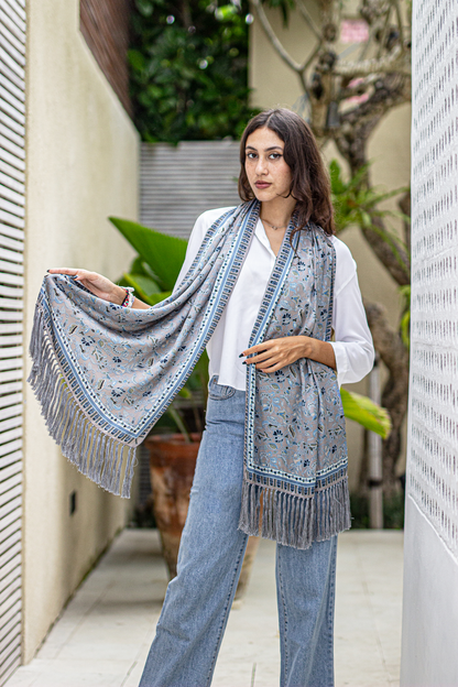 Shawl In Singapore Grey in Model 2nd Pose