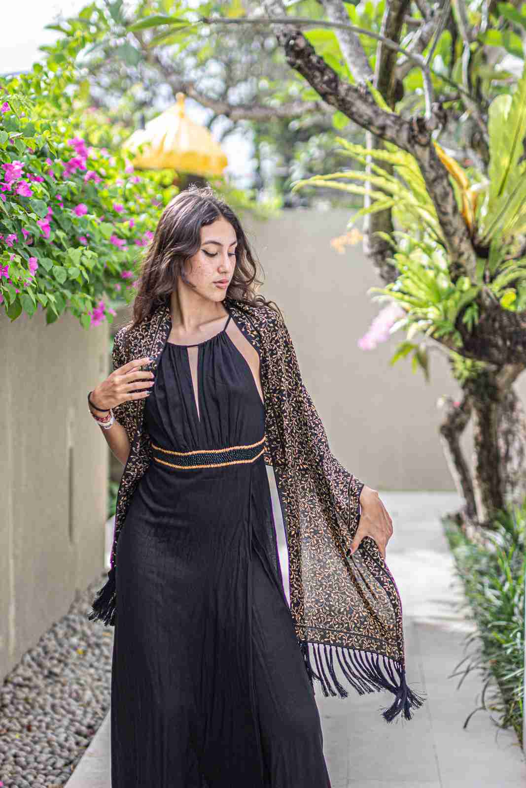 Shawl In Cirebon Black in Model 4th Pose