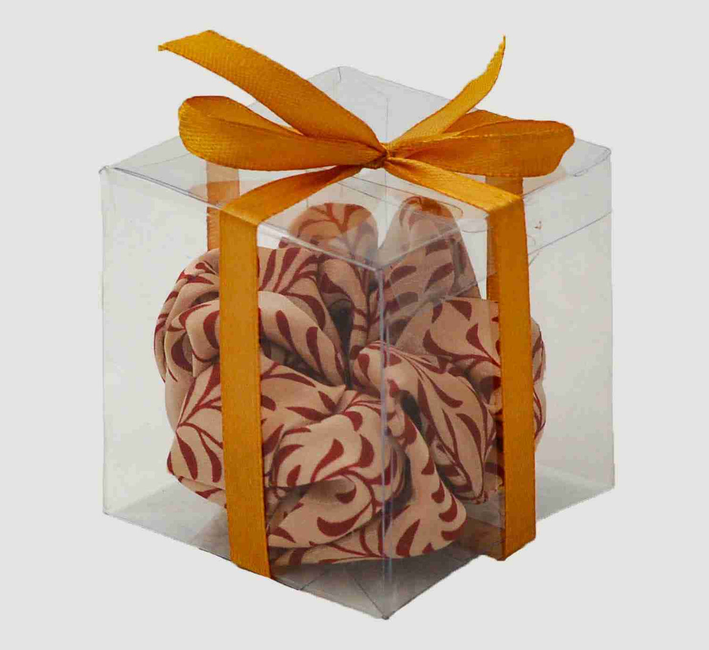 Scrunchie in Daun Asem (+) Red in a Box